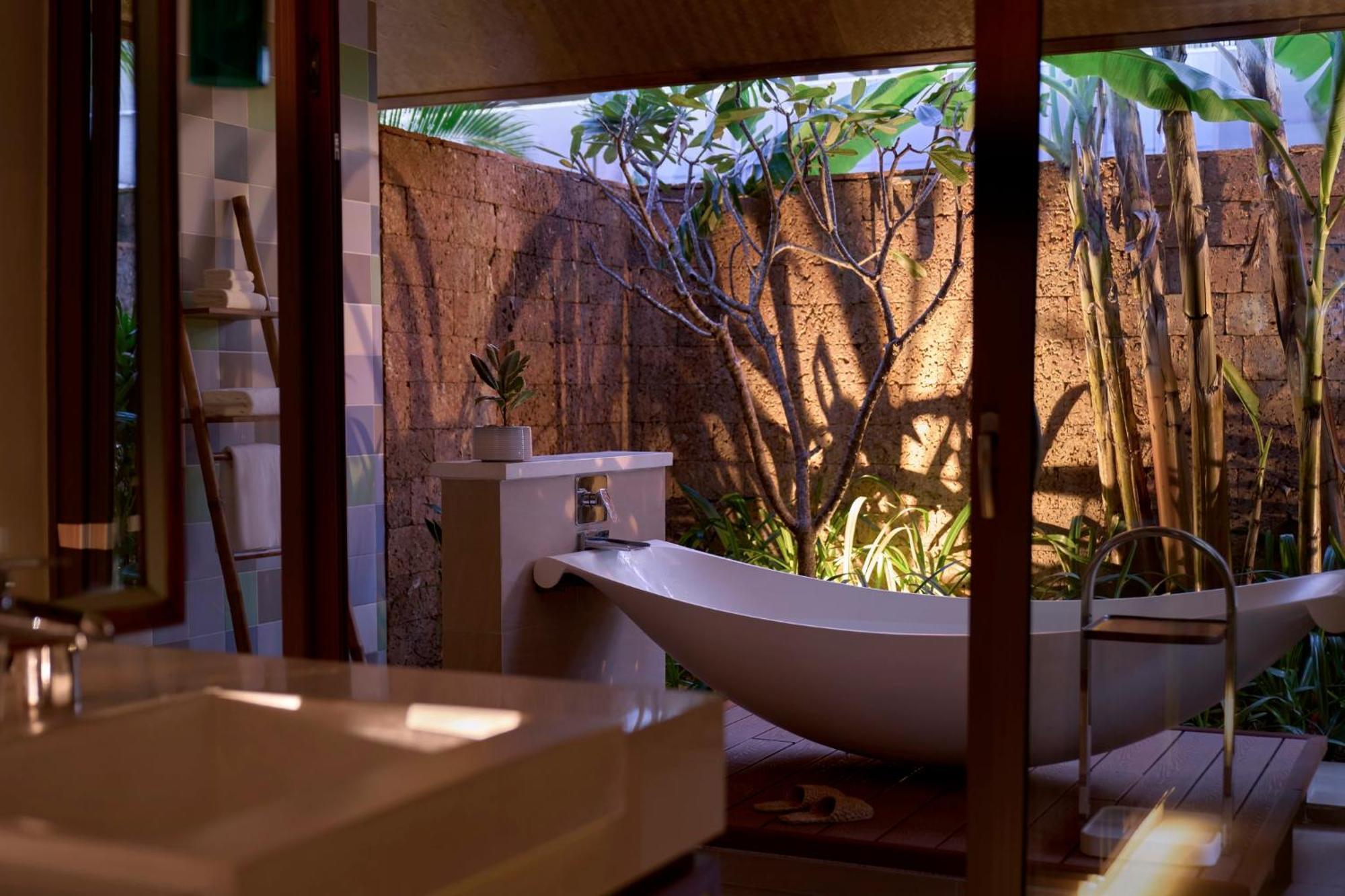 Voco Quang Binh Resort By Ihg ドンホイ エクステリア 写真
