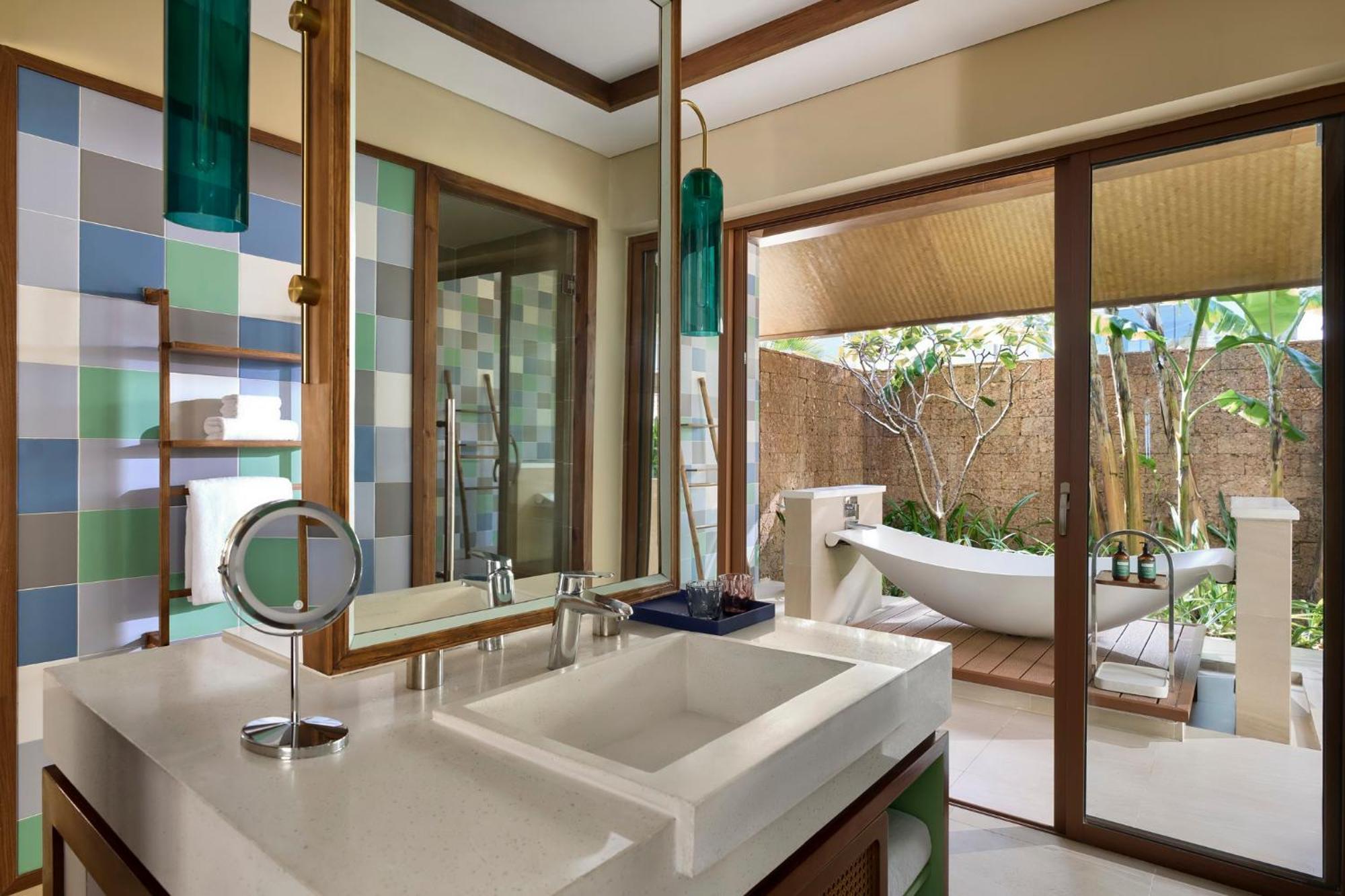 Voco Quang Binh Resort By Ihg ドンホイ エクステリア 写真