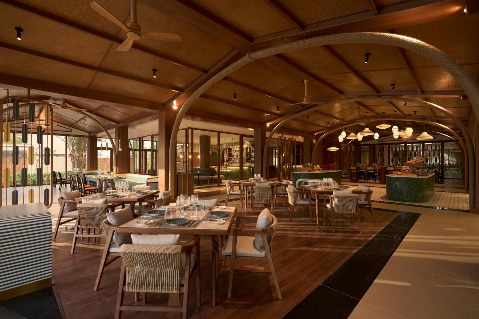 Voco Quang Binh Resort By Ihg ドンホイ エクステリア 写真